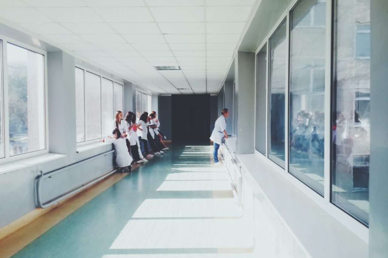 doctors-glass-hallway-127873