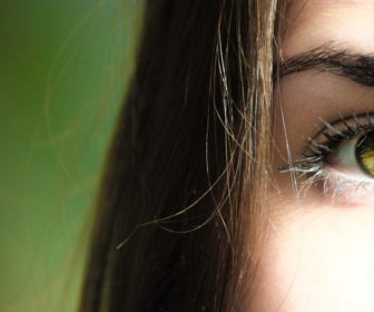 selective-focus-half-face-closeup-photography-of-female-s-green-eyes-840810/